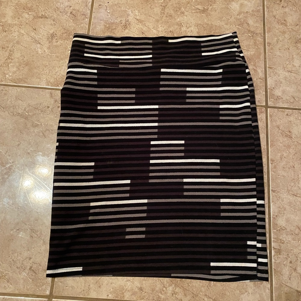 LuLaRoe Cassie skirt size medium